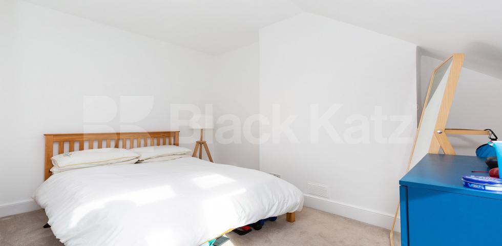 			1 Bedroom, 1 bath, 1 reception Flat			 Priory Road, CROUCH END